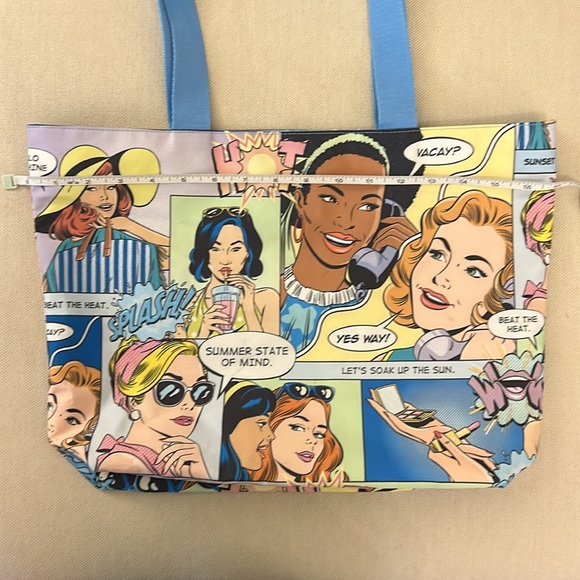 Estee Lauder Comic Art Tote Beach Bag with Polka Dot Lining - Recycled Material - Picture 4 of 5